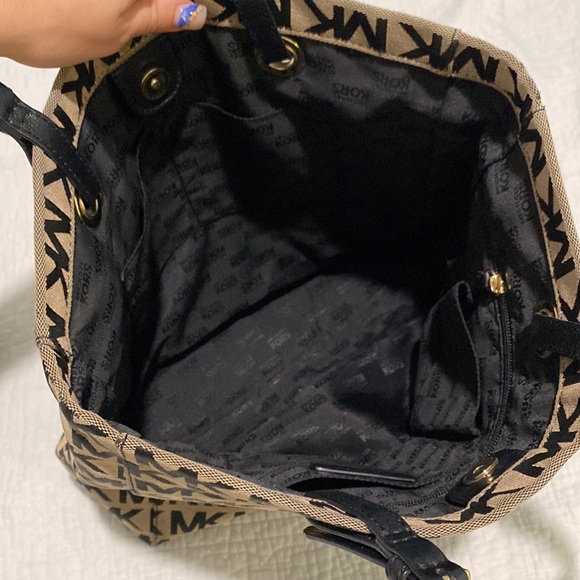 ✨MK Singature Canvas Purse✨ - Picture 5 of 7